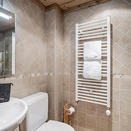 Шале Independant A 1650 Avec Sauna, 4 Chambres, Parking Куршевель