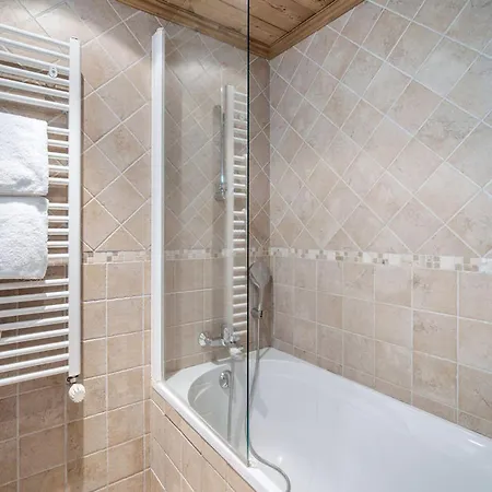 Independant A 1650 Avec Sauna, 4 Chambres, Parking Шале Куршевель