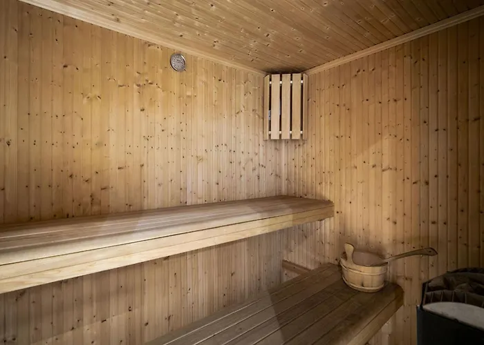 Independant A 1650 Avec Sauna, 4 Chambres, Parking - Fr-1-563-162 *